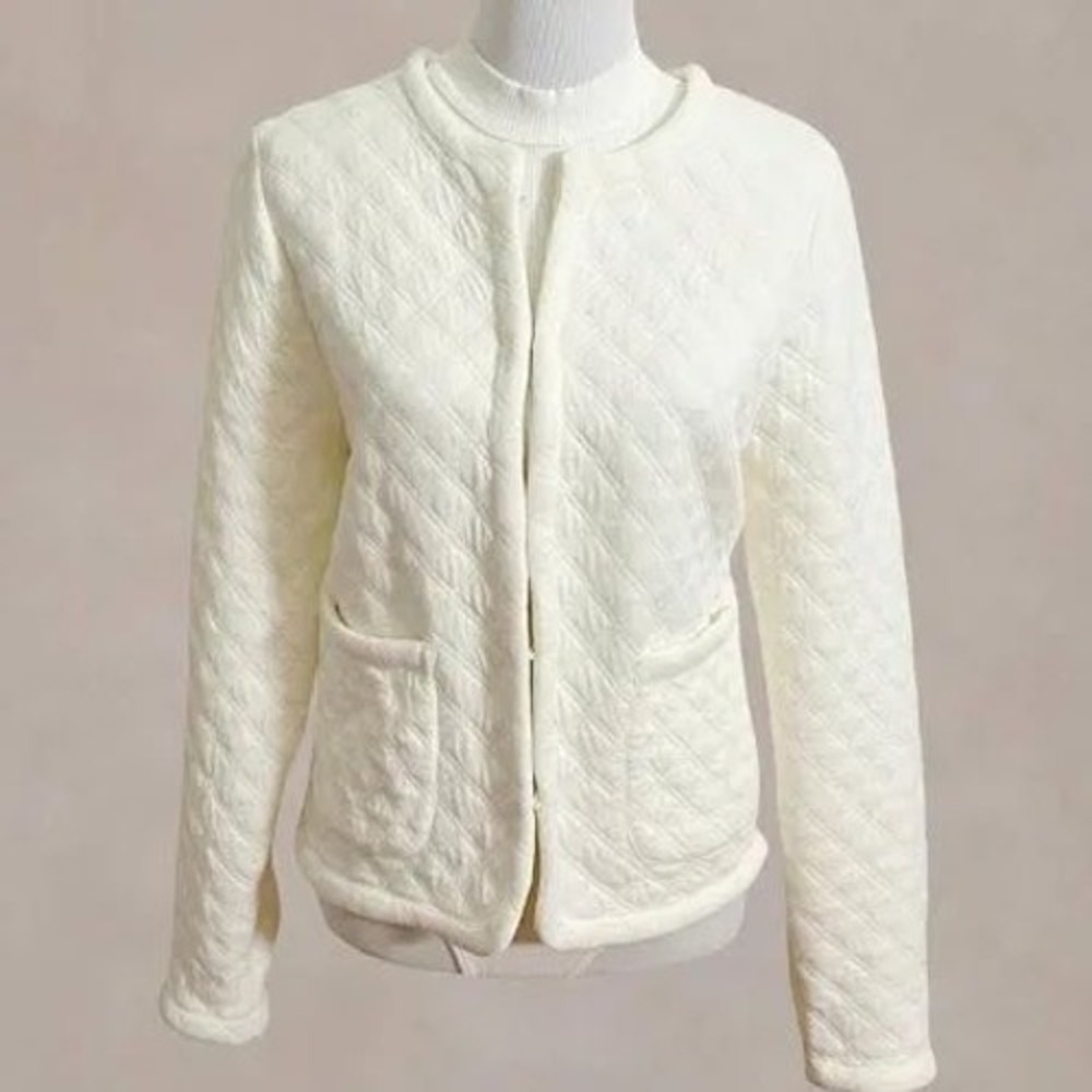 Women's Ivory Quilted Collarless light weight jacket Toggle Front Cottagecore